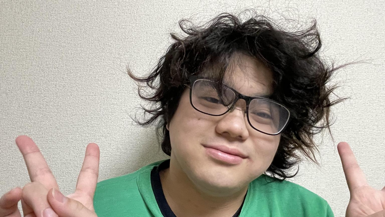 NSC44期生 摩訶フシギ 岸田 竜弥 - プロフィール - SHOWROOM(ショールーム)