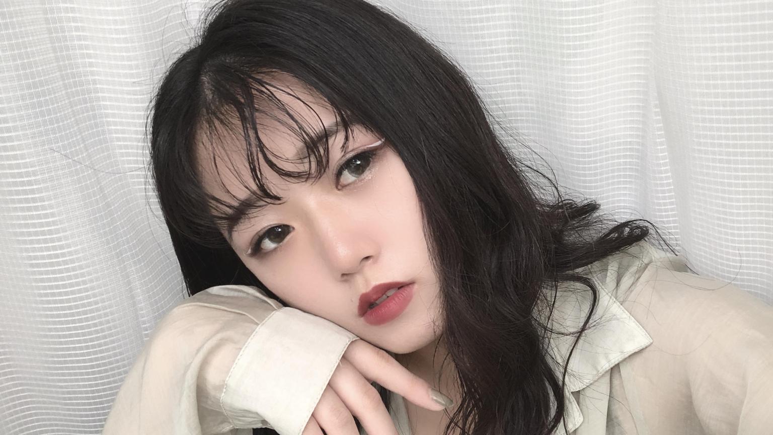 山内愛奈 プロフィール Showroom ショールーム