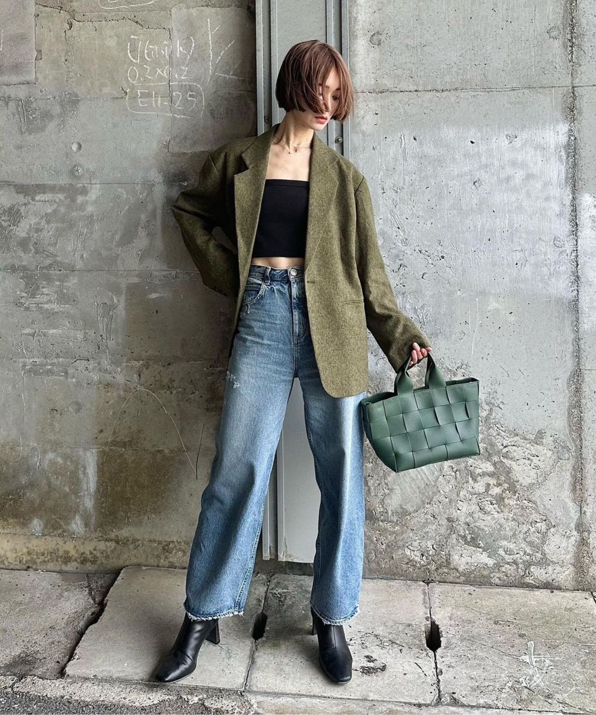 胸が小さい人のためのファッションアドバイス - ファッションアクセサリーの活用