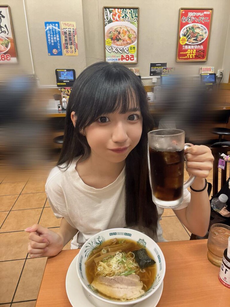 なっちゃんのお部屋🐶🍎【🌈純粋カフェラッテ】｜SHOWROOM(ショールーム)
